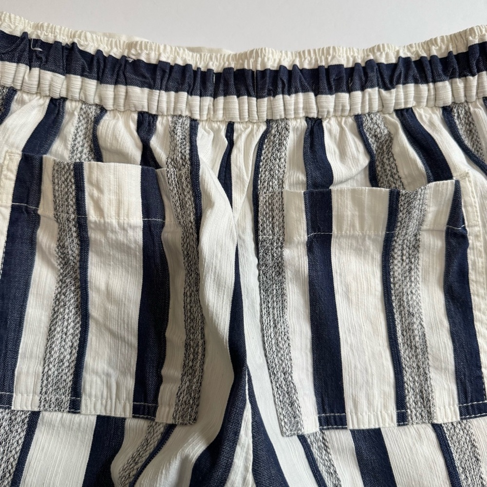 LOFT Outlet Navy White Striped Wide Leg Crop Pants Small - Picture 8 of 15